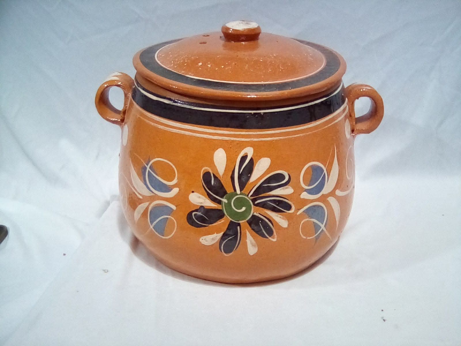 Olla de barro mediana tonala